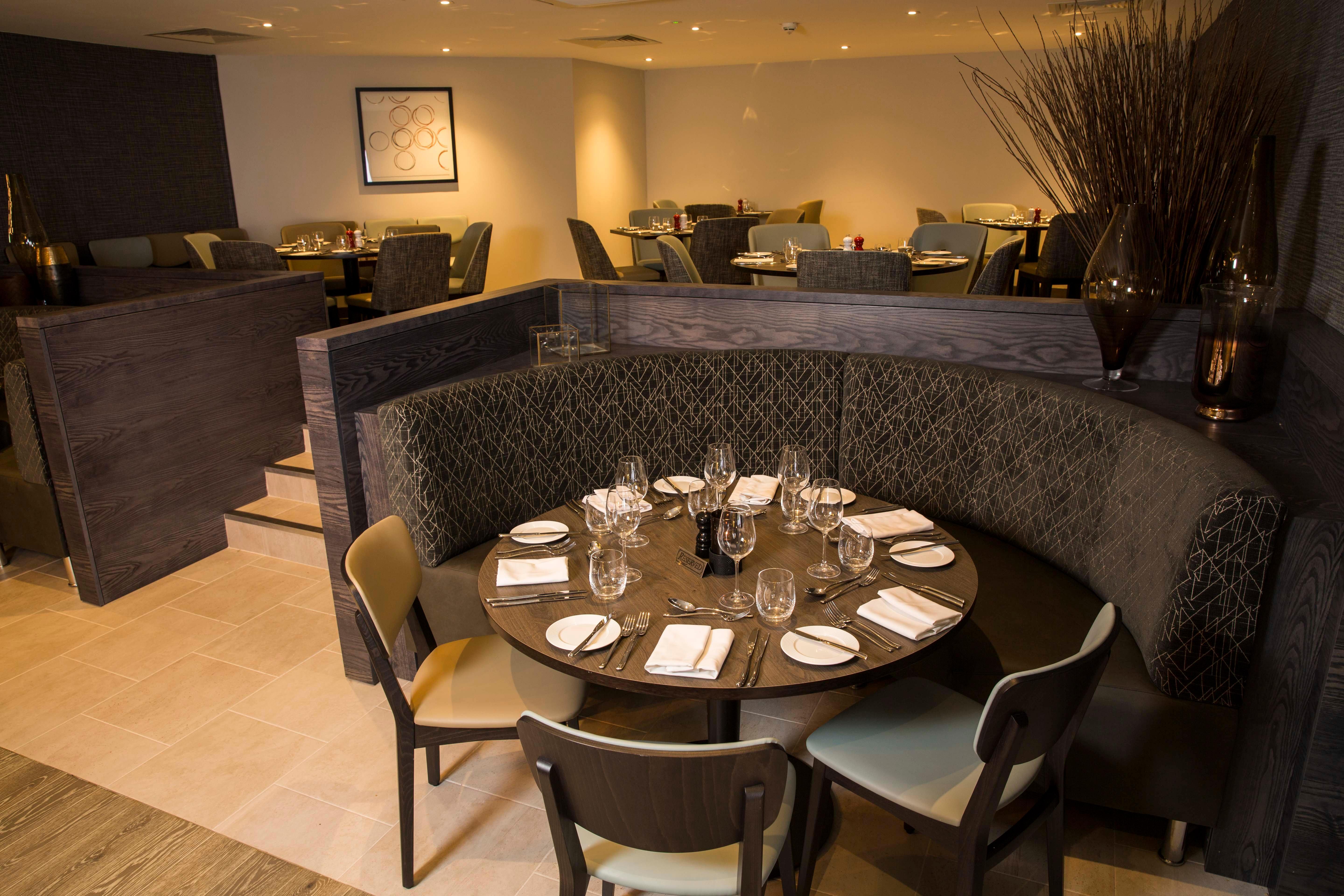 Crowne Plaza Basingstoke By Ihg Hotel Exterior photo