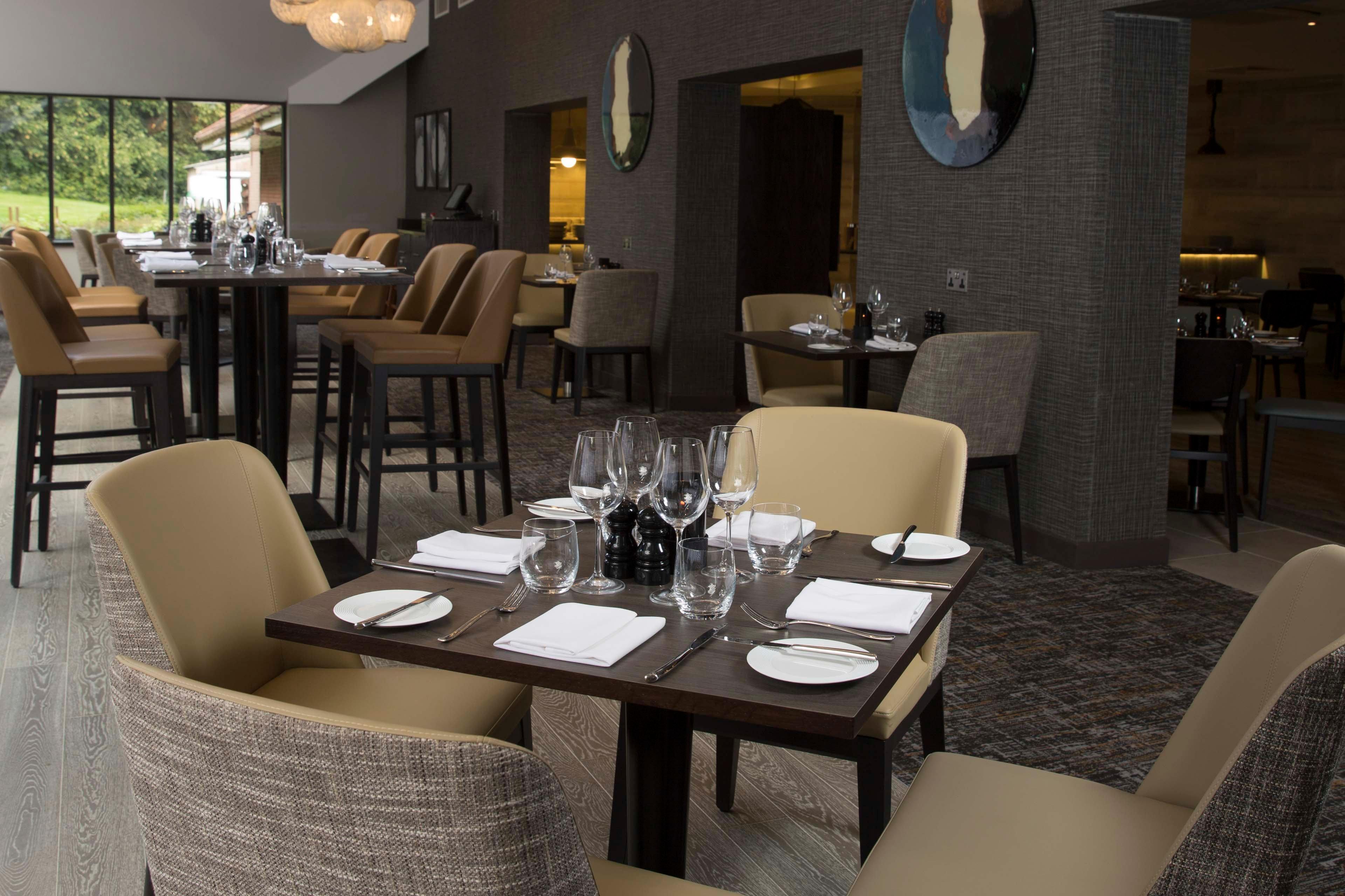 Crowne Plaza Basingstoke By Ihg Hotel Exterior photo