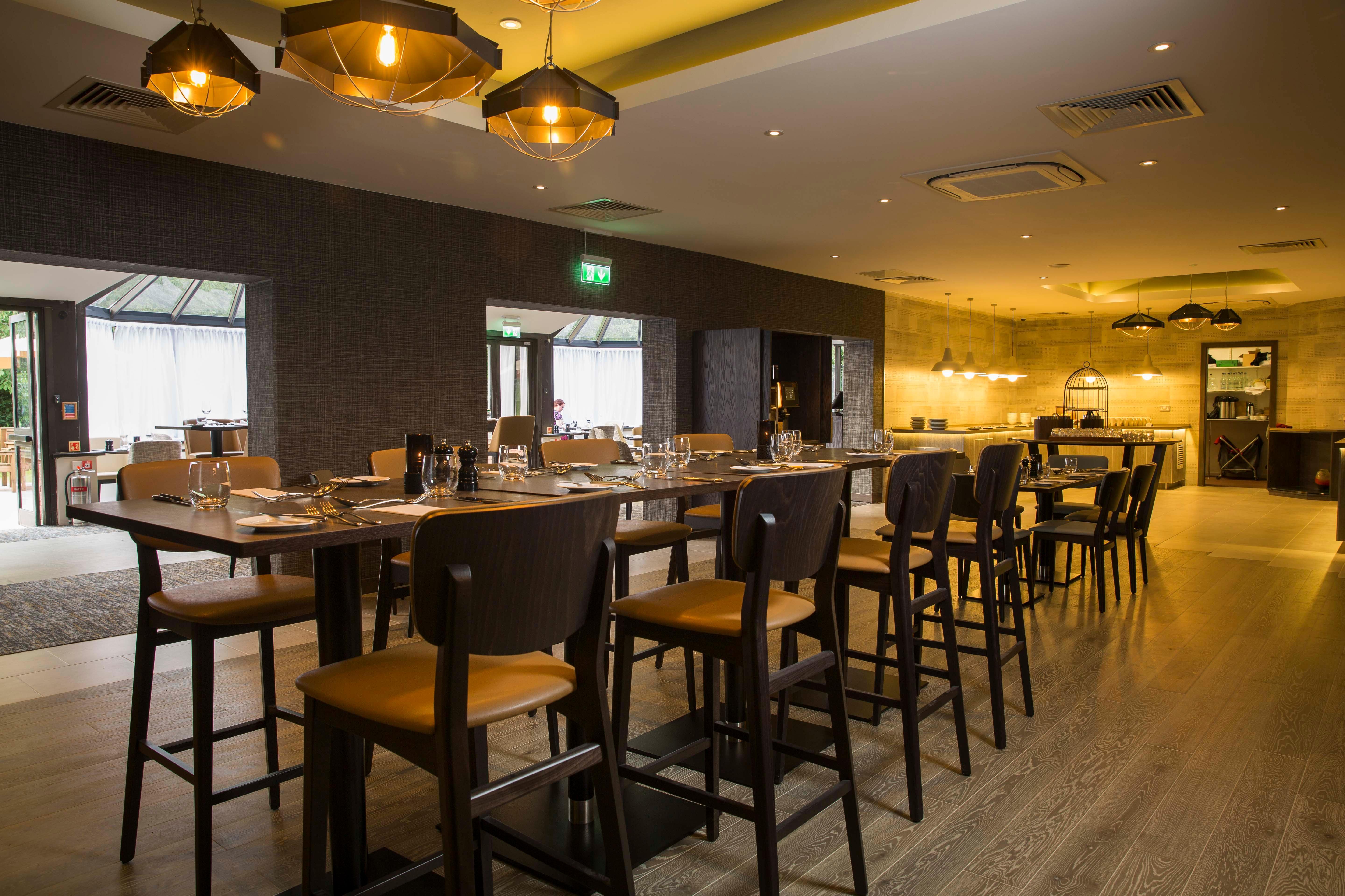 Crowne Plaza Basingstoke By Ihg Hotel Exterior photo