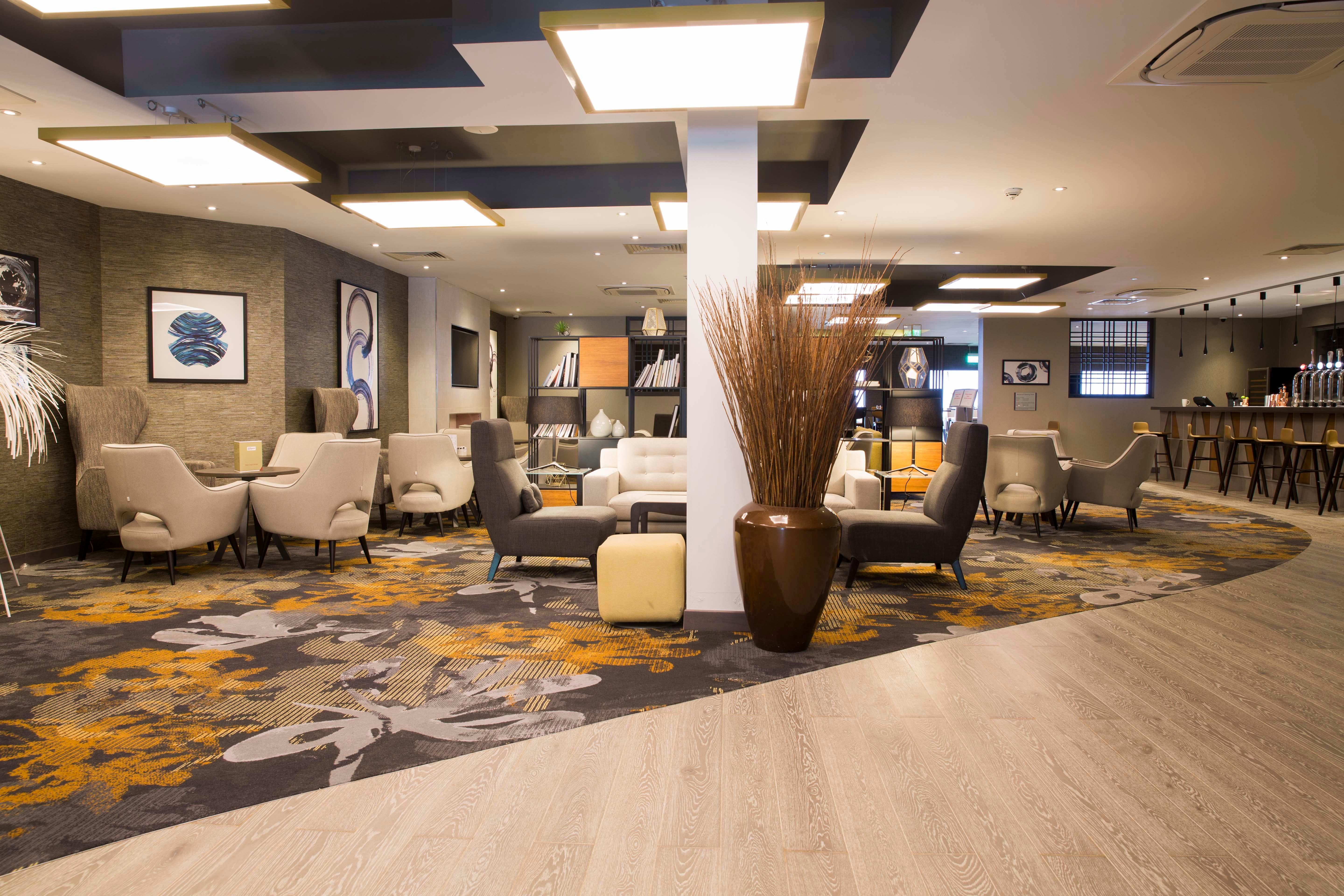 Crowne Plaza Basingstoke By Ihg Hotel Exterior photo