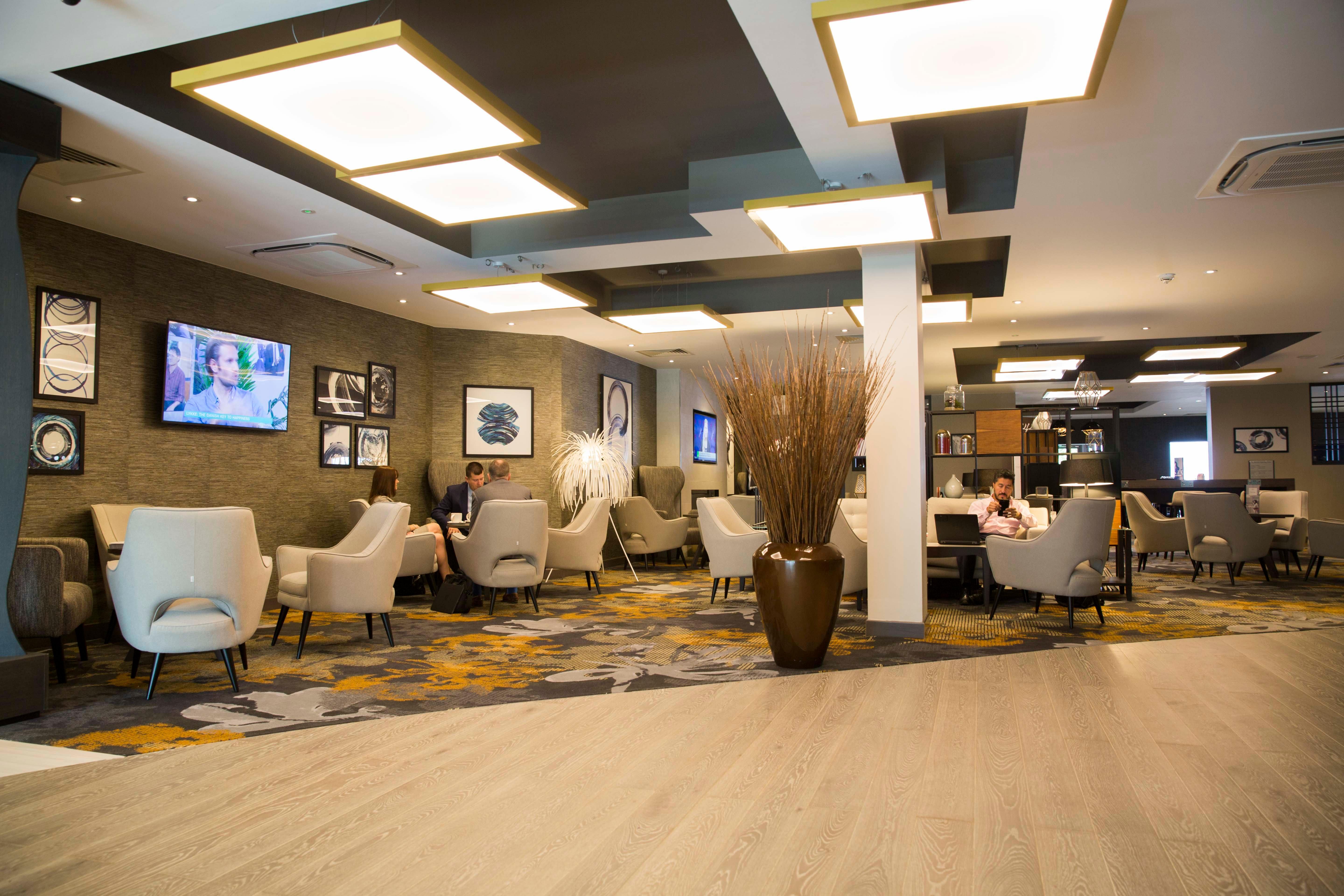 Crowne Plaza Basingstoke By Ihg Hotel Exterior photo
