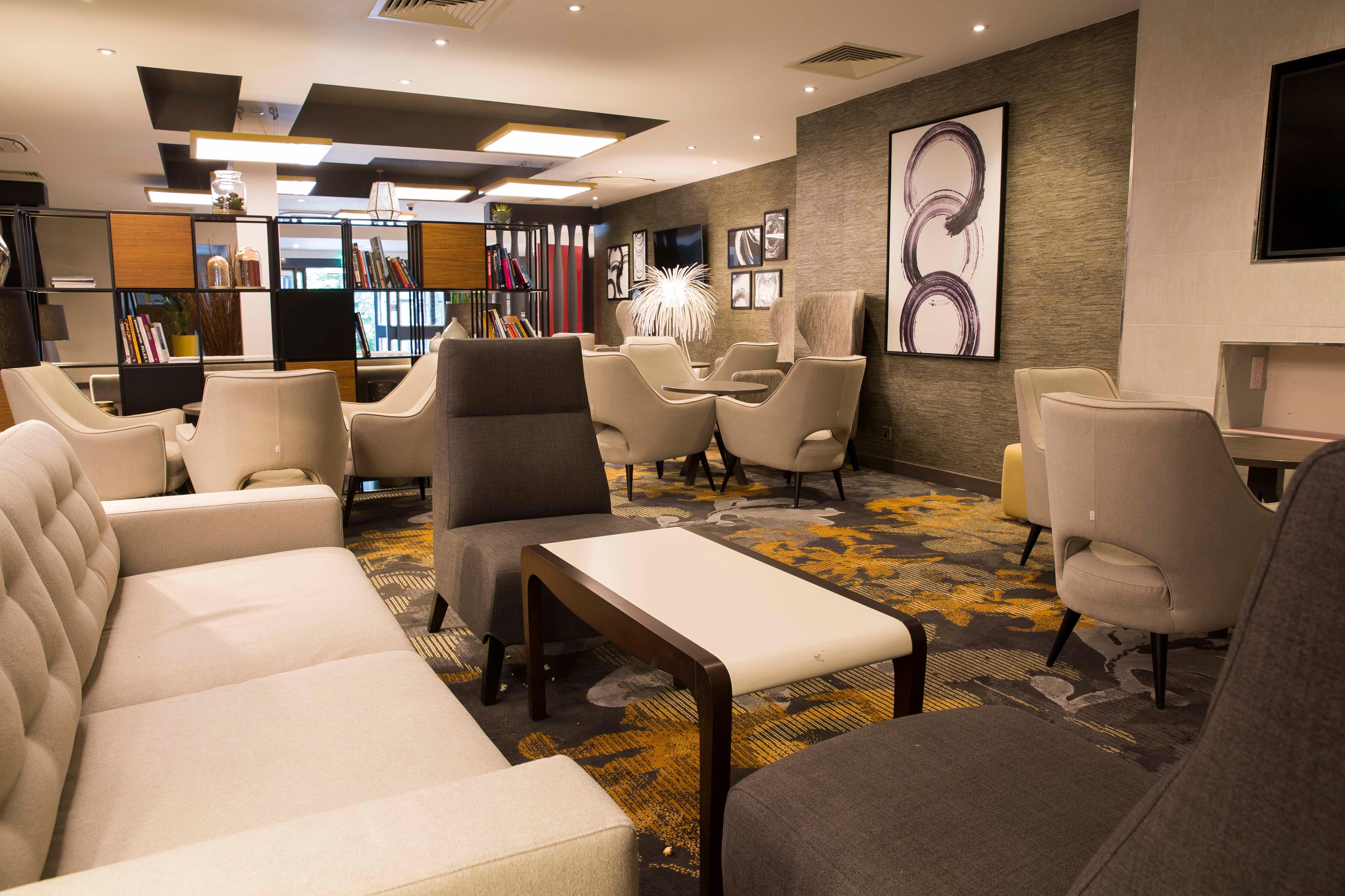 Crowne Plaza Basingstoke By Ihg Hotel Exterior photo